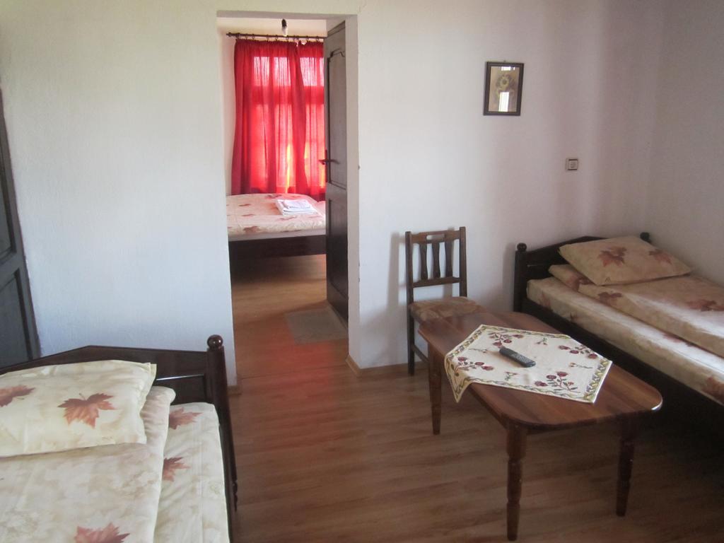 Guest House Popov Marchevo ภายนอก รูปภาพ